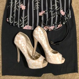 LACED PUMPS